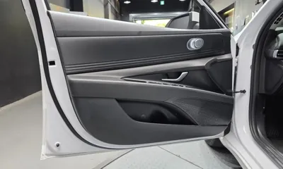 Hyundai Avante 2023, 101085 км, за 10288.46 USD - фото 24