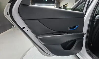 Hyundai Avante 2023, 101085 км, за 10288.46 USD - фото 25