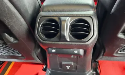 Jeep Wrangler 2019, 139870 км, за 21402.57 USD - фото 27