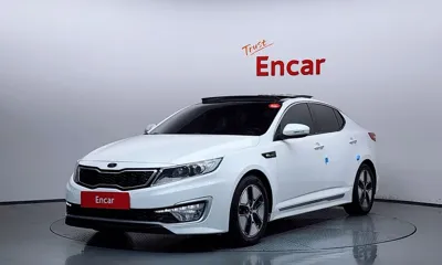 Kia K5 · 2012 год