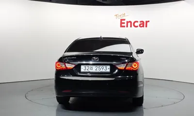 Hyundai Sonata 2012, 148487 км, за 2403.91 USD