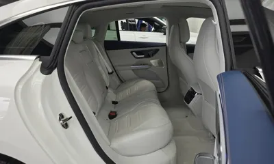 Mercedes-Benz EQE 2023, 7566 км, за 53278.74 USD - фото 11