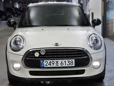 MINI Cooper 2016, 116000 км, за 5120.13 USD