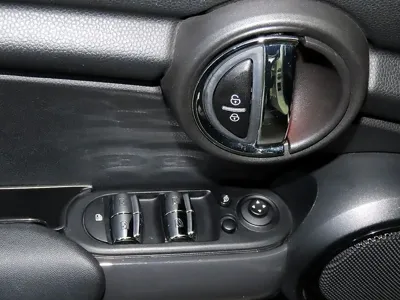 MINI Cooper 2016, 116000 км, за 5120.13 USD - фото 13