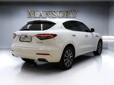 Maserati Levante 2022, 48600 км, за 32373.39 USD