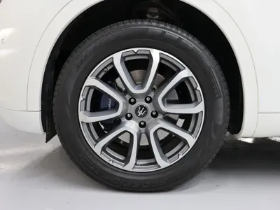 Maserati Levante 2022, 48600 км, за 32373.39 USD