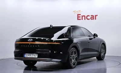 Hyundai Grandeur 2023, 31157 км, за 24478.14 USD