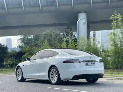 Tesla Model S 2019, 136000 км, за 16671.25 USD