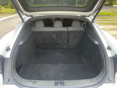 Tesla Model S 2019, 136000 км, за 16671.25 USD - фото 9