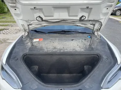 Tesla Model S 2019, 136000 км, за 16671.25 USD - фото 11