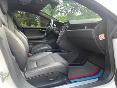 Tesla Model S 2019, 136000 км, за 16671.25 USD - фото 16