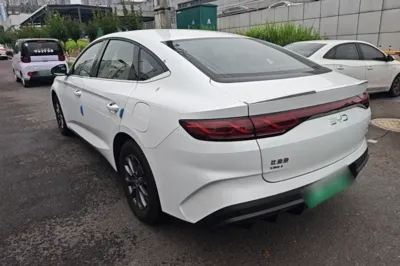 BYD Qin L 2024, 6800 км, за 12453 USD