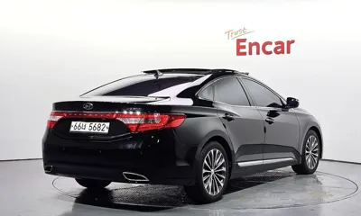 Hyundai Grandeur 2014, 140493 км, за 4413.96 USD