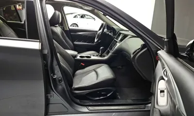 Infiniti Q50 2016, 90685 км, за 4562.91 USD - фото 11