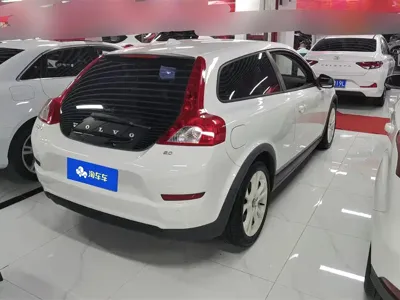 Volvo C30 2013, 95800 км, за 4701.77 USD