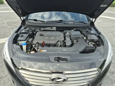 Hyundai Sonata 2015, 85966 км, за 7481.14 USD