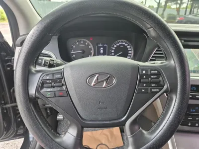 Hyundai Sonata 2015, 85966 км, за 7475.78 USD - фото 8
