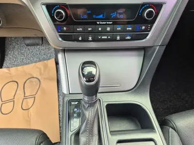 Hyundai Sonata 2015, 85966 км, за 7475.78 USD - фото 11