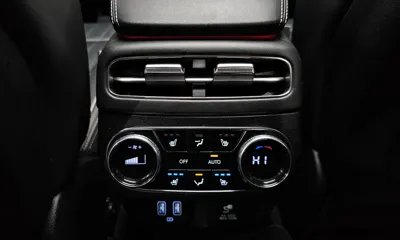 Genesis GV70 2021, 103337 км, за 24391.87 USD - фото 19