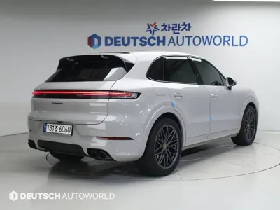 Porsche Cayenne 2024, 6392 км, за 100433.24 USD