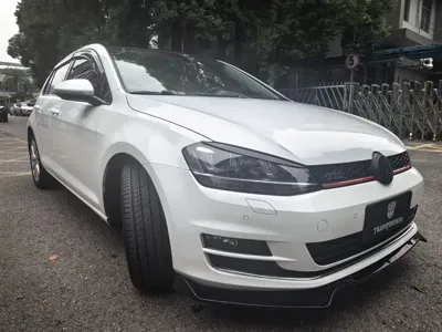 Volkswagen Golf 2016, 65000 км, за 4768.61 USD