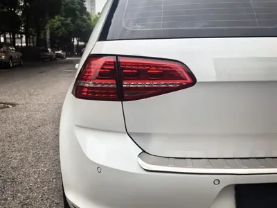 Volkswagen Golf 2016, 65000 км, за 4745.57 USD - фото 21