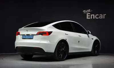 Tesla Model Y 2022, 183437 км, за 19764.69 USD