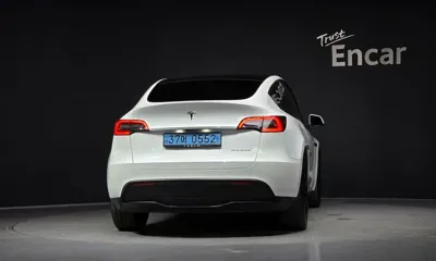 Tesla Model Y 2022, 183437 км, за 19764.69 USD