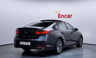 Kia K7 2017, 93142 км, за 7615.89 USD