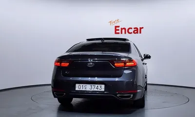 Kia K7 2017, 93142 км, за 7615.89 USD
