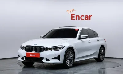 BMW 3-Series · 2021 год