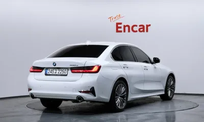 BMW 3-Series 2021, 54520 км, за 19955.36 USD