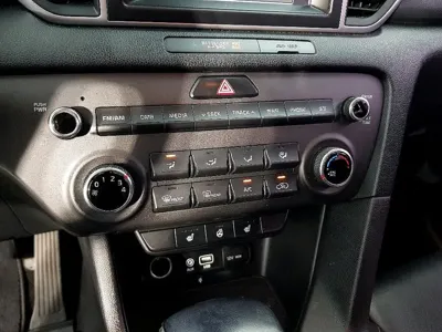 Kia Sportage 2016, 182621 км, за 6098.2 USD - фото 12