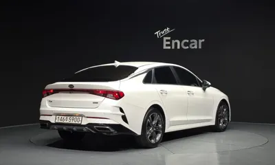 Kia K5 2020, 94935 км, за 8523.29 USD