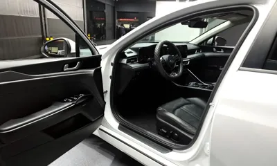 Kia K5 2020, 94935 км, за 8523.29 USD - фото 10