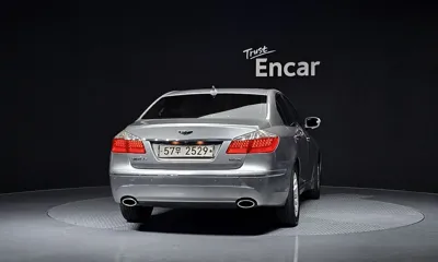 Hyundai Genesis 2009, 230826 км, за 2537.08 USD