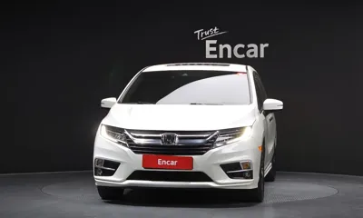 Honda Odyssey 2018, 105150 км, за 15989.43 USD