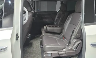 Honda Odyssey 2018, 105150 км, за 15989.43 USD - фото 12