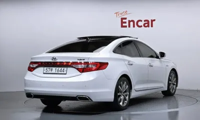 Hyundai Grandeur 2016, 170753 км, за 5534.93 USD