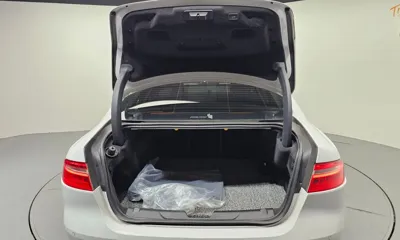 Jaguar XE 2017, 75842 км, за 6505.17 USD - фото 20