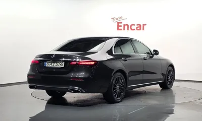 Mercedes-Benz E-Class 2021, 61987 км, за 22136.09 USD