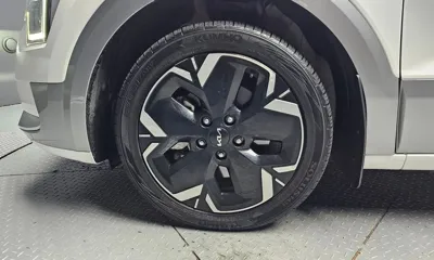Kia Niro 2023, 189274 км, за 12344.79 USD