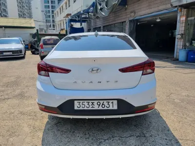 Hyundai Avante 2019, 124000 км, за 6147.55 USD