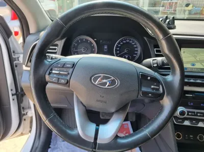 Hyundai Avante 2019, 124000 км, за 6104.77 USD - фото 13