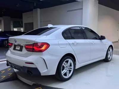 BMW 1 Series 2022, 45400 км, за 14643.31 USD