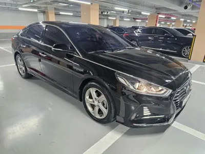 Hyundai Sonata 2018, 106318 км, за 7598.28 USD