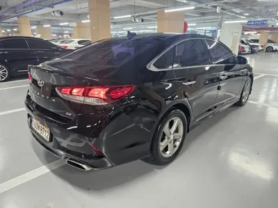 Hyundai Sonata 2018, 106318 км, за 7598.28 USD