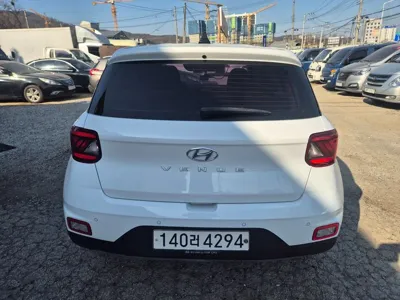 Hyundai Venue 2020, 117280 км, за 7598.28 USD