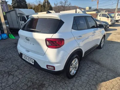 Hyundai Venue 2020, 117280 км, за 7598.28 USD