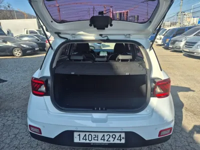 Hyundai Venue 2020, 117280 км, за 7598.28 USD